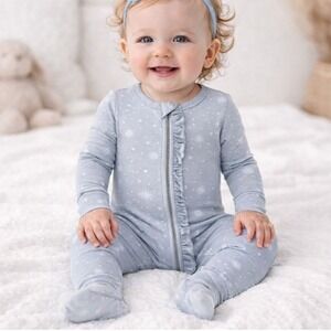 Snuggle Bums Ruffle Butt Bamboo 12-18M Snowflake Baby Girl Zippy Pajamas Sleeper